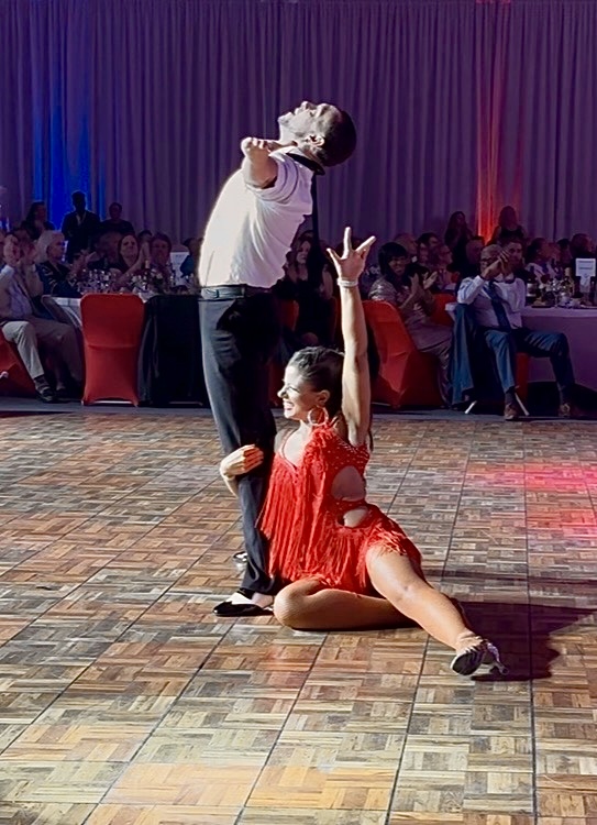 Danielle & Primo dance Cha-Cha